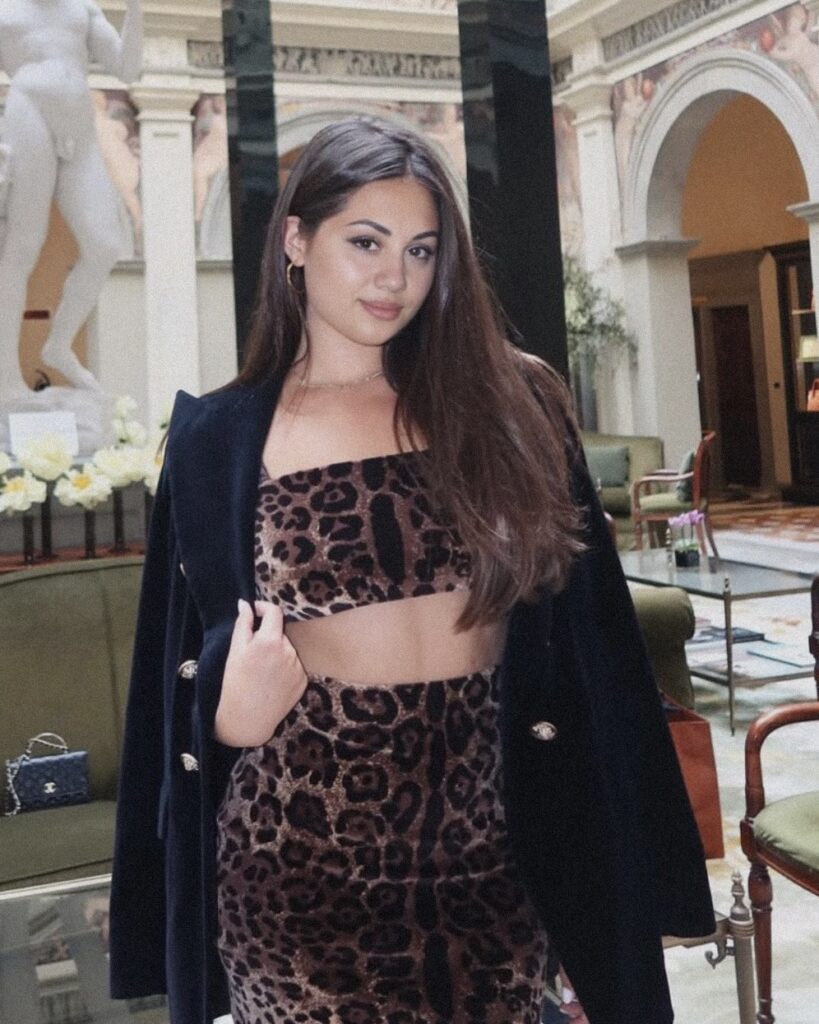 Eliana 4