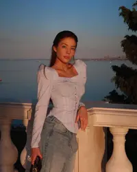 Angela 5