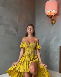 Demi 1