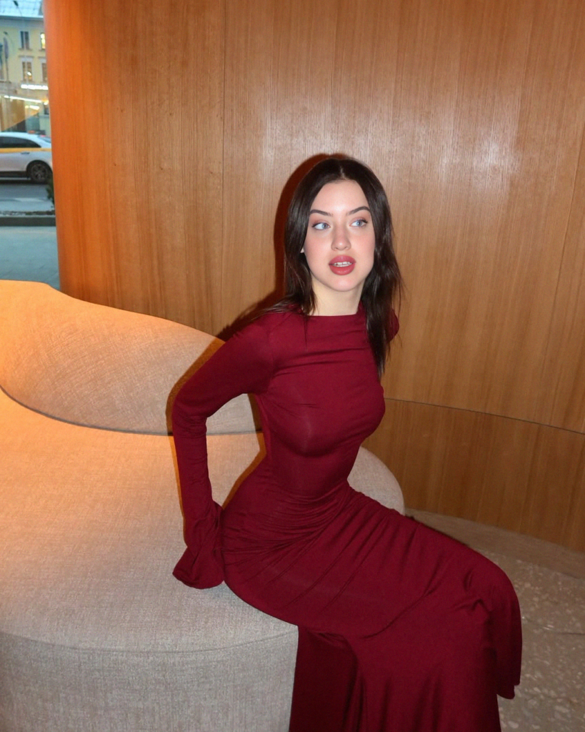 Milana  - DubaiCats Girl