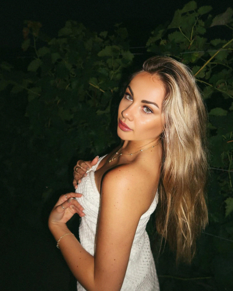 Klara  - DubaiCats Girl