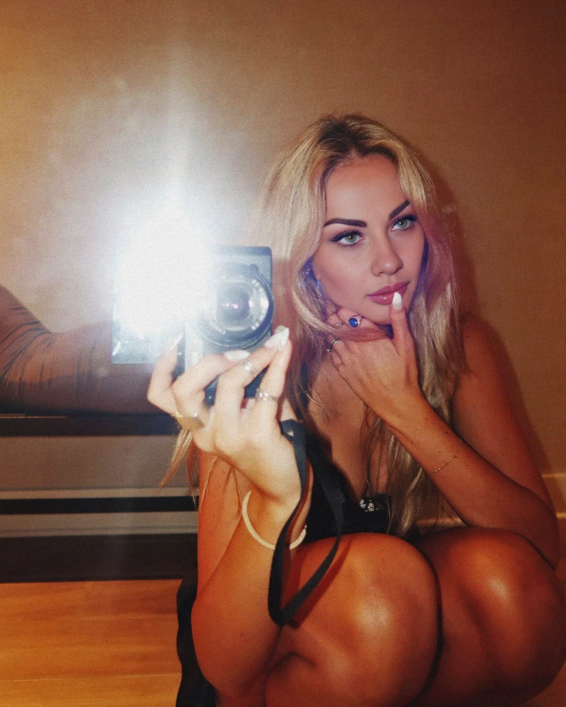 Klara  - DubaiCats Girl