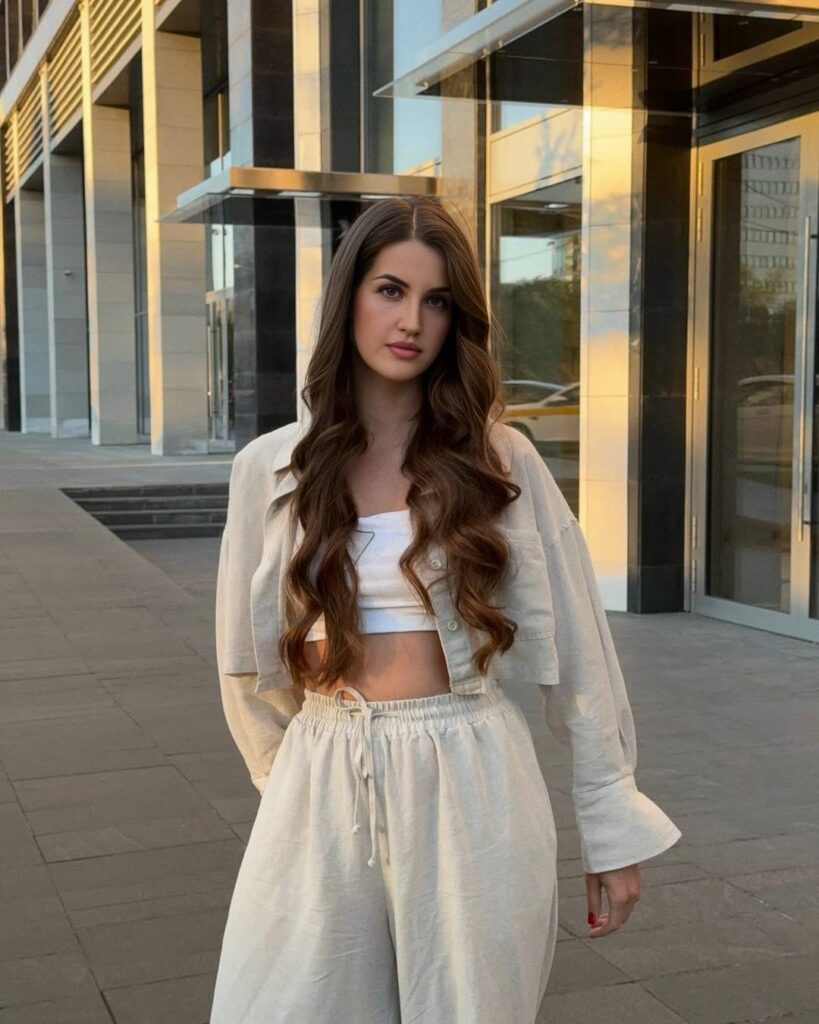 Mira  - DubaiCats Girl