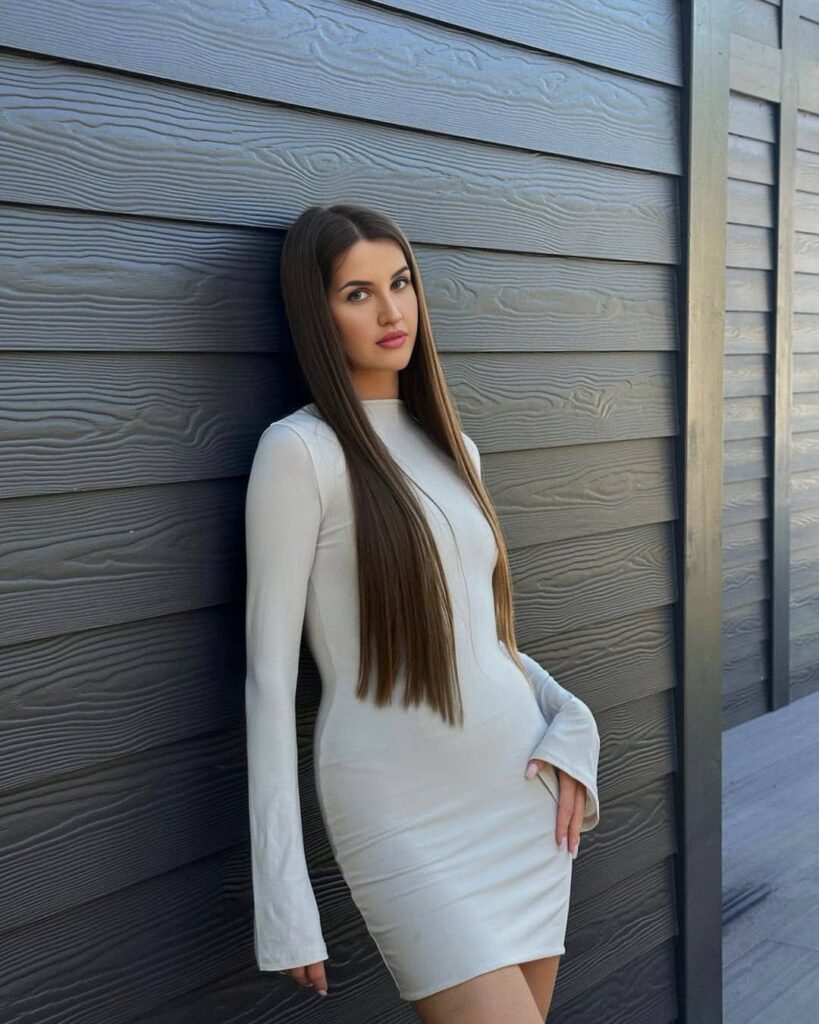 Mira  - DubaiCats Girl