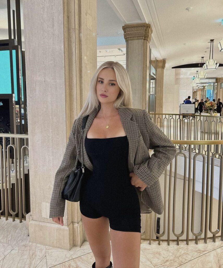 Lada  - DubaiCats Girl