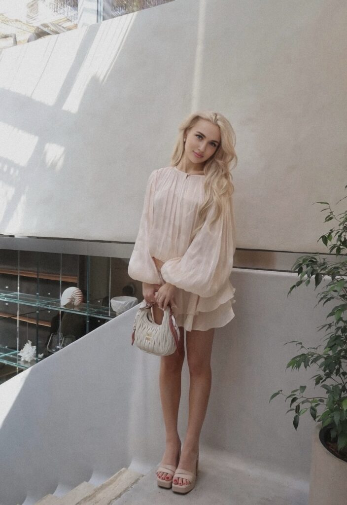 Carina - DubaiCats Girl