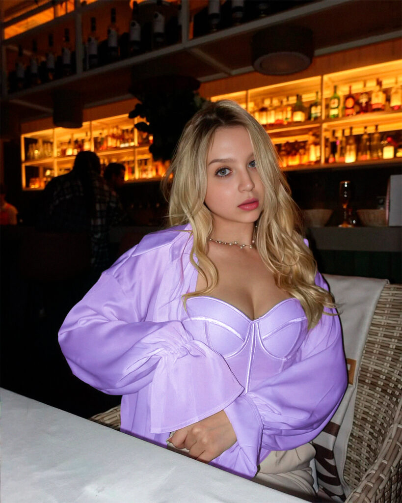 Emilia - DubaiCats Girl