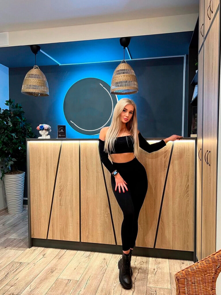 Evelyn - DubaiCats Girl