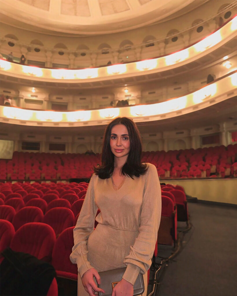 Stella - DubaiCats Girl