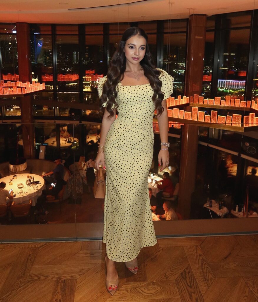 Lia - DubaiCats Girl