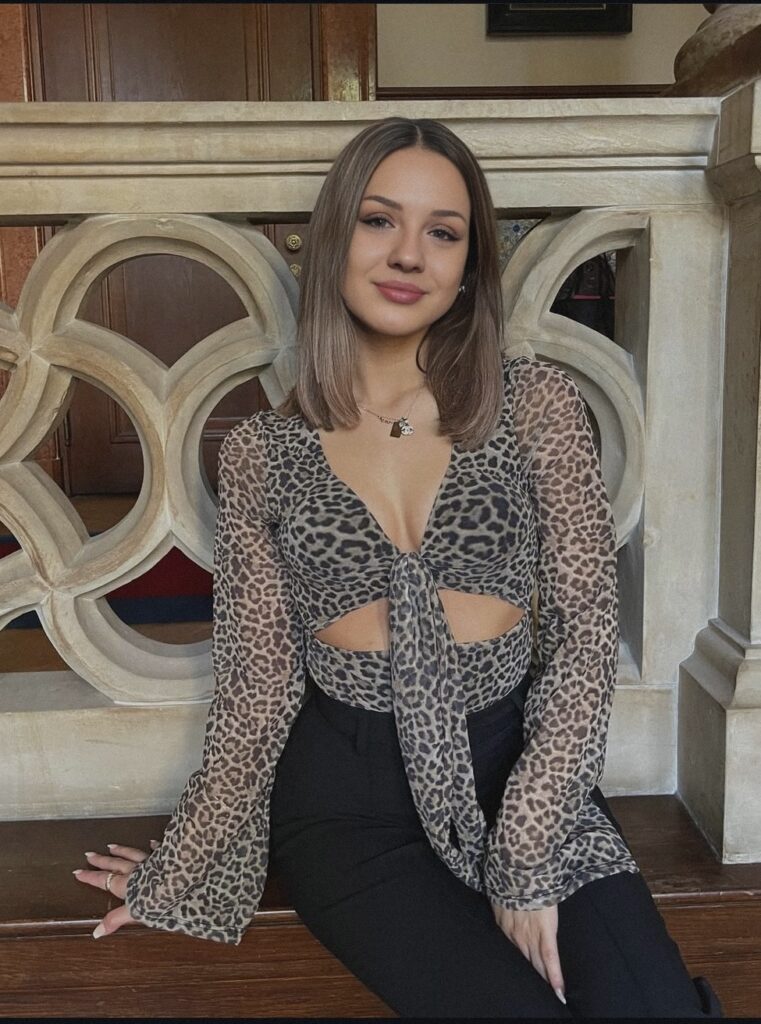 Isla - DubaiCats Girl