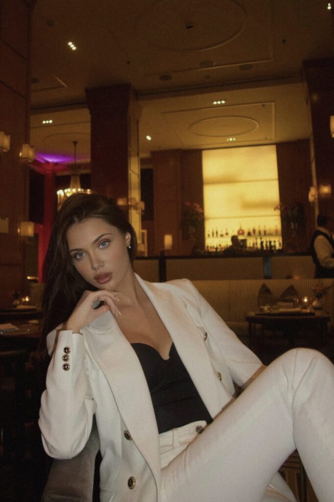 Astrelle - DubaiCats Girl