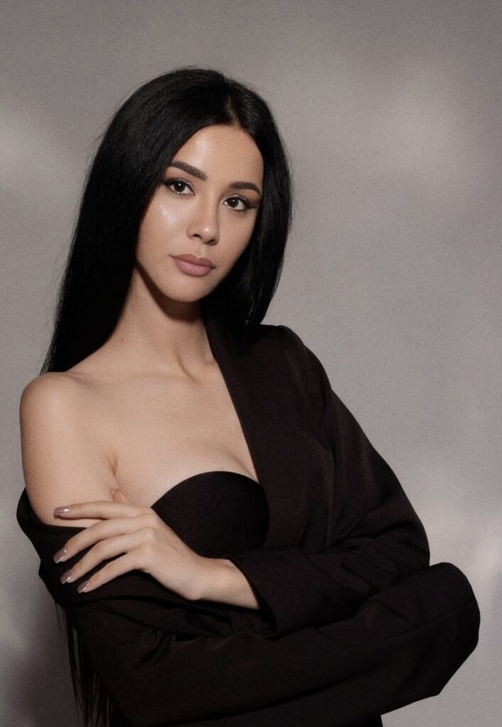 Erin - DubaiCats Girl