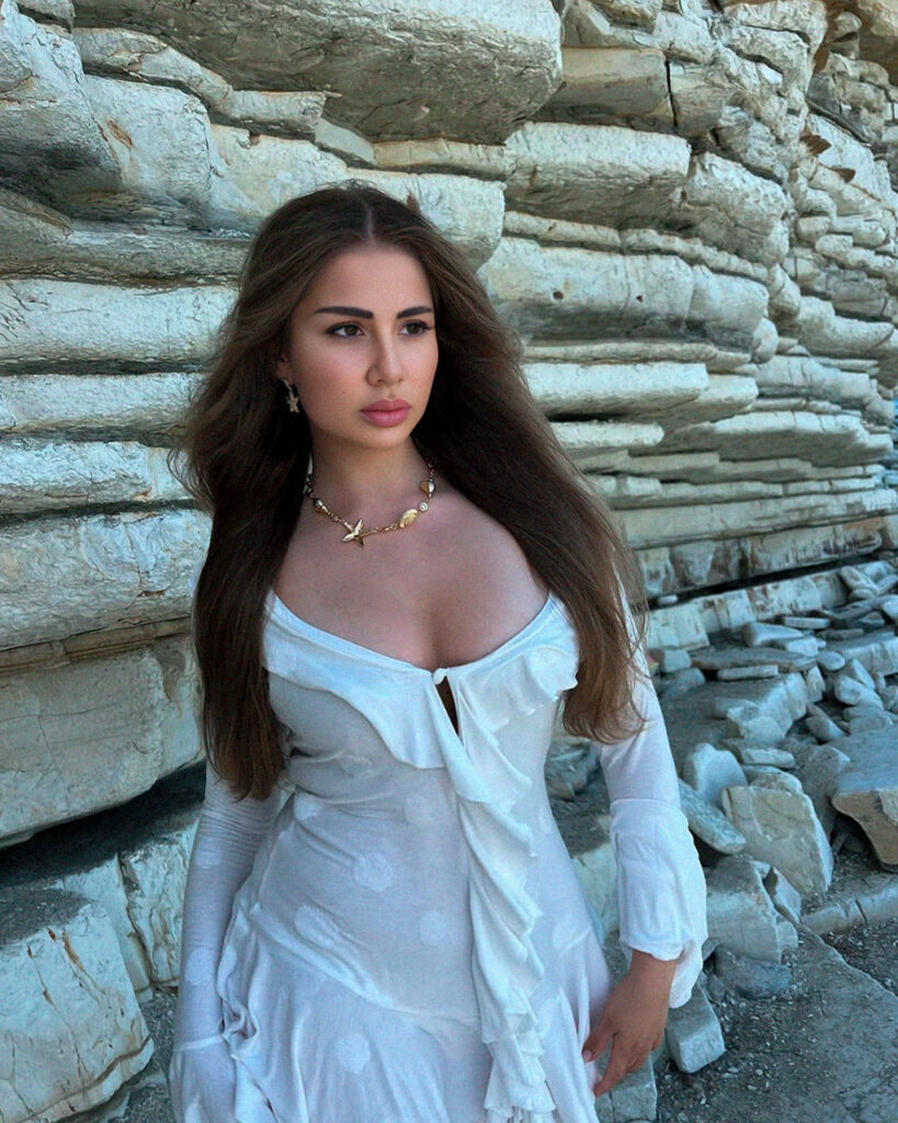 Evelina - DubaiCats Girl