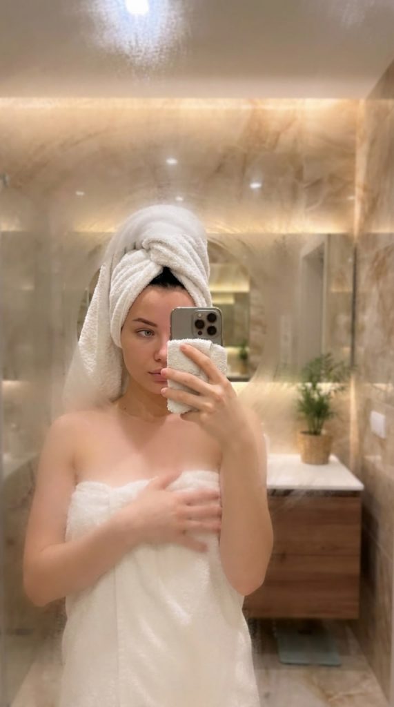 Delphy - DubaiCats Girl